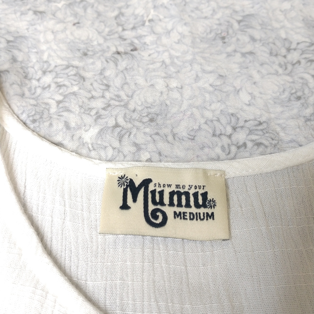 TU Show Me Your Mumu white button hi-low tank M - Picture 5 of 6